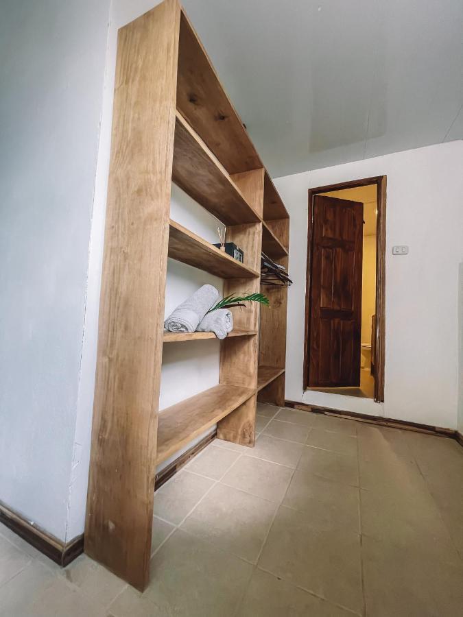 El Gato Rojas Surf Hostel Playa Santa Teresa  Dış mekan fotoğraf