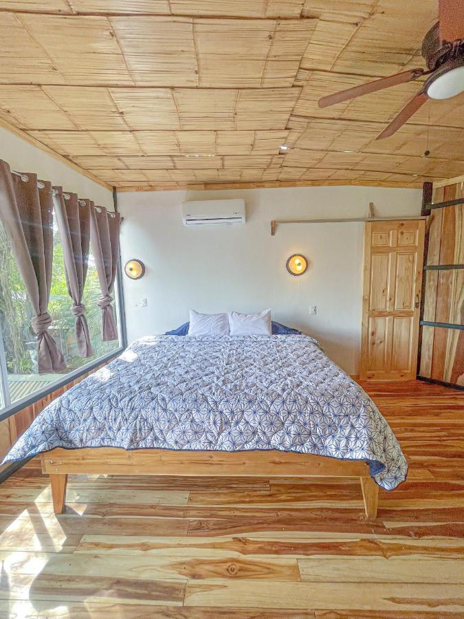 El Gato Rojas Surf Hostel Playa Santa Teresa  Dış mekan fotoğraf