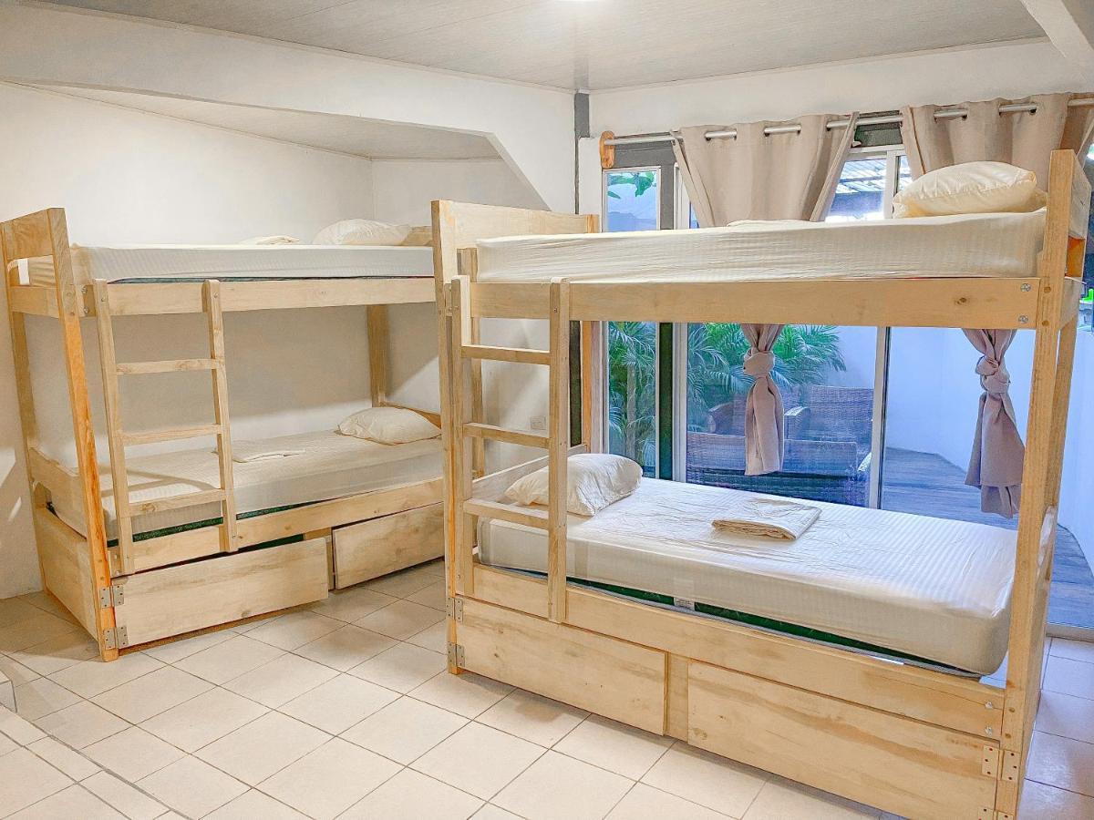 El Gato Rojas Surf Hostel Playa Santa Teresa  Dış mekan fotoğraf