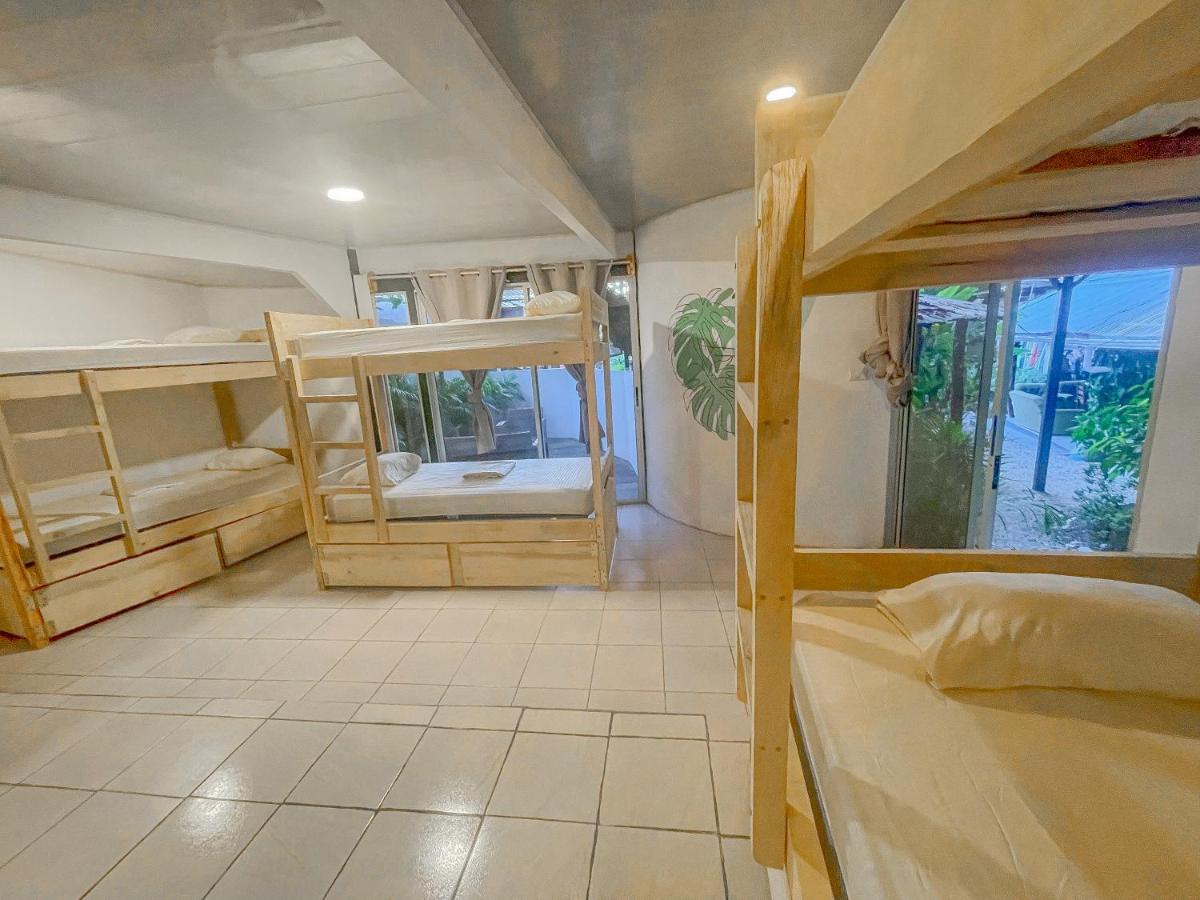 El Gato Rojas Surf Hostel Playa Santa Teresa  Dış mekan fotoğraf