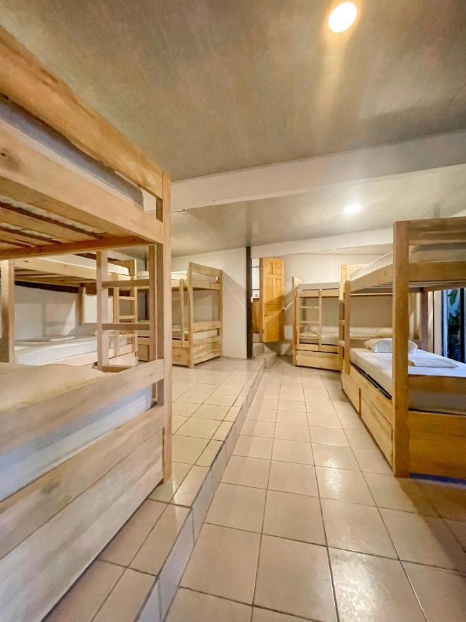 El Gato Rojas Surf Hostel Playa Santa Teresa  Dış mekan fotoğraf