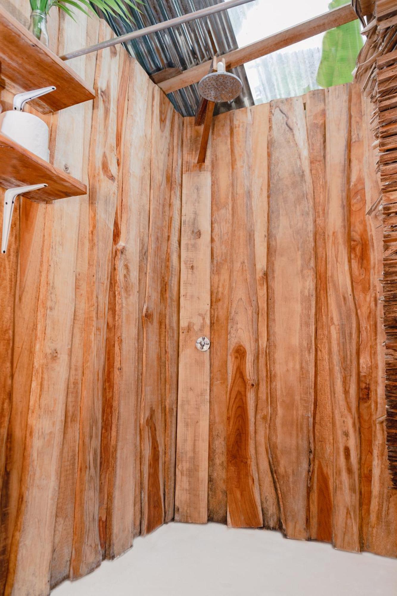 El Gato Rojas Surf Hostel Playa Santa Teresa  Dış mekan fotoğraf