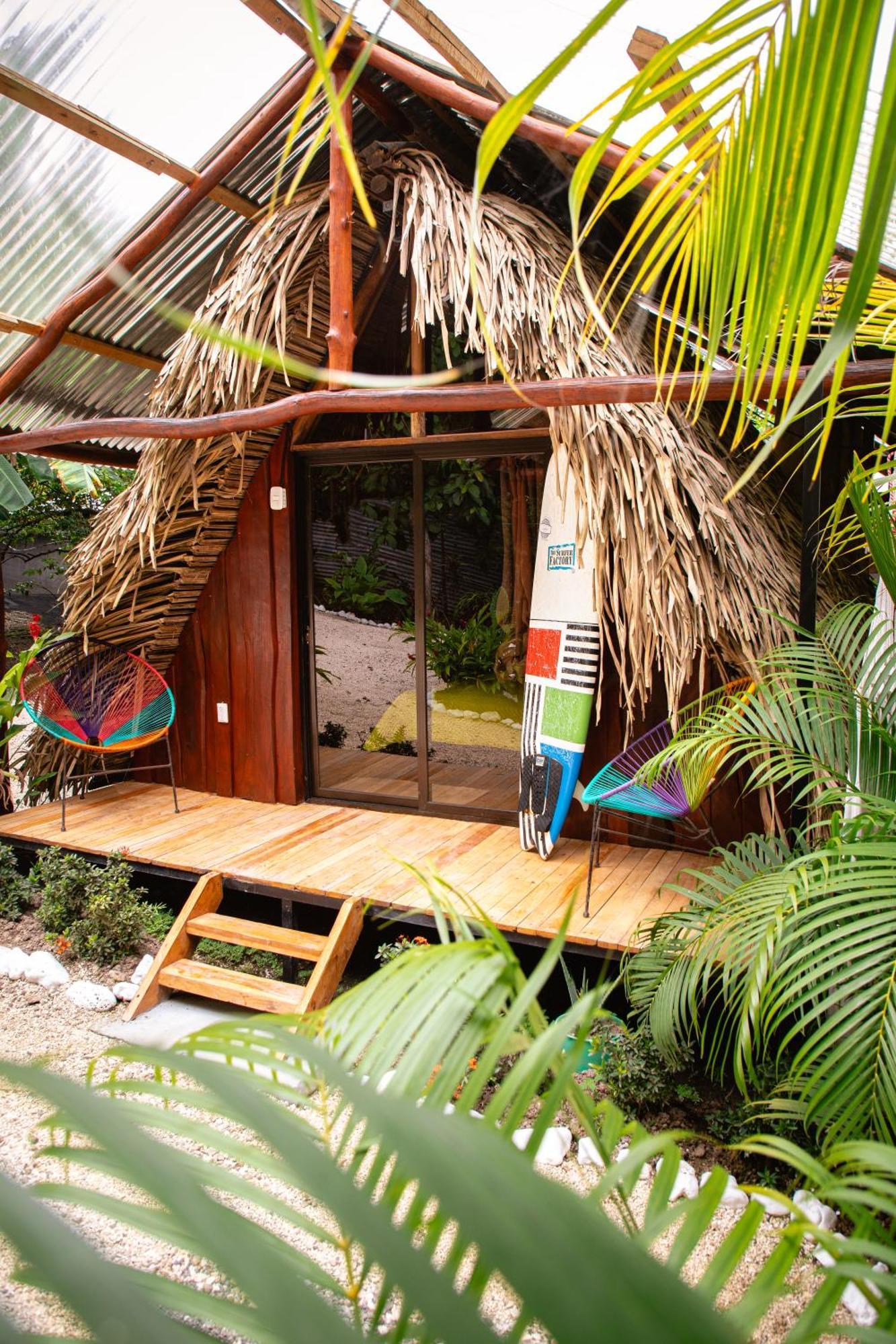 El Gato Rojas Surf Hostel Playa Santa Teresa  Dış mekan fotoğraf
