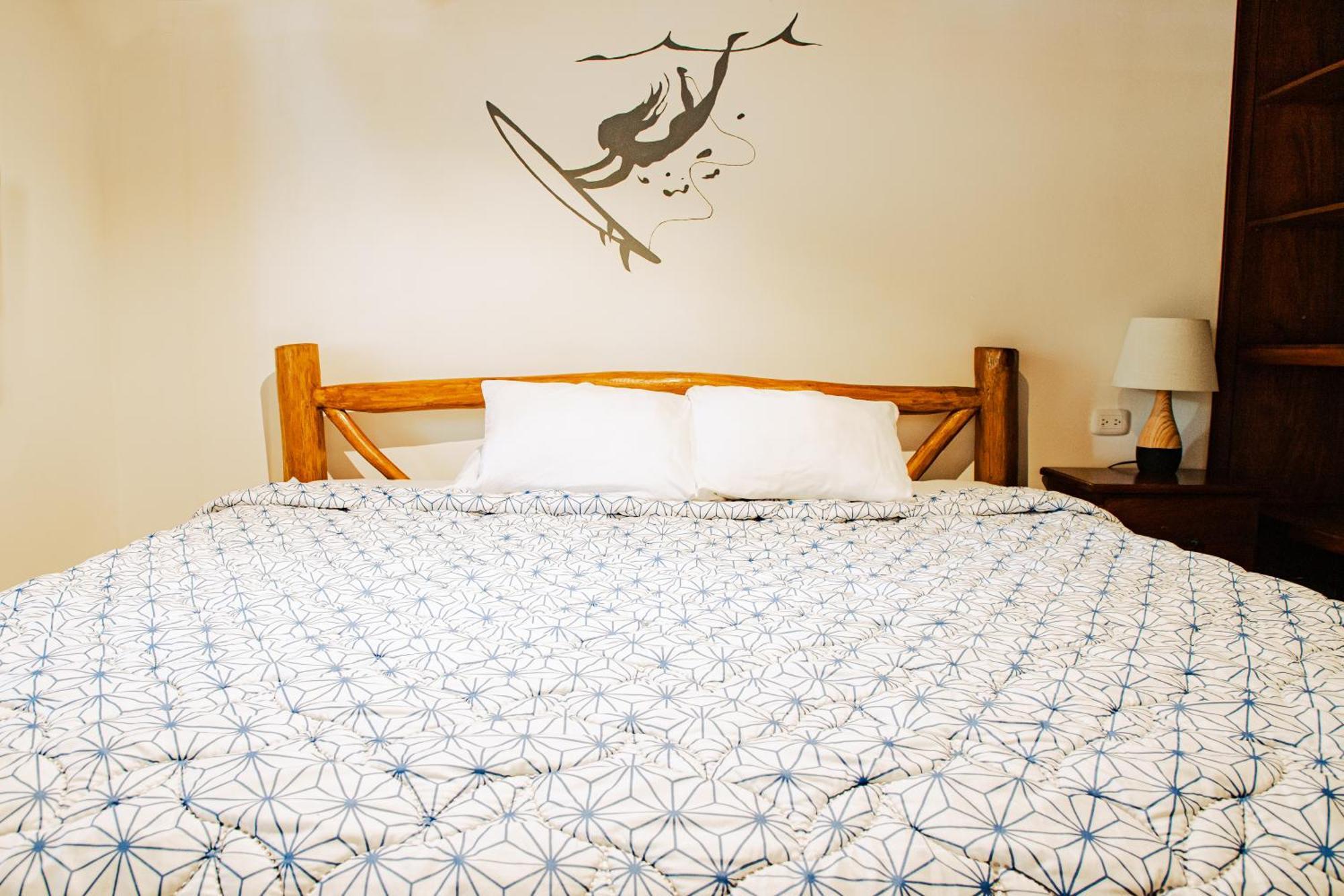 El Gato Rojas Surf Hostel Playa Santa Teresa  Dış mekan fotoğraf